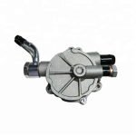 For Mitsubishi 4D56 4D68 Engine Alternator Vacuum Pump MD135825 Bomba de vac??o alternador de motor