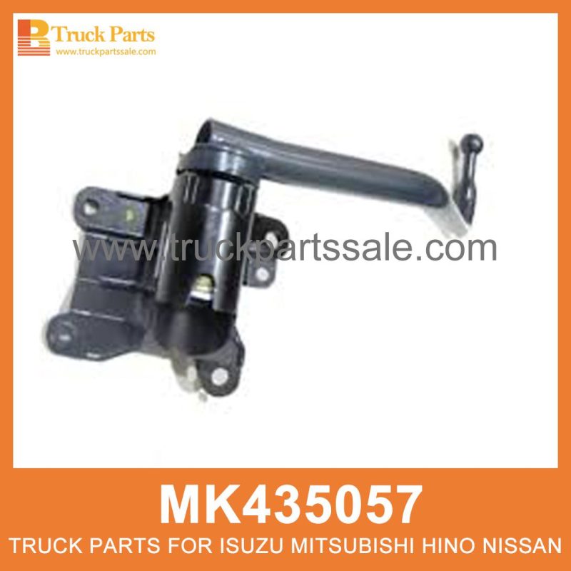 Bracket Left Outside Mirror MK435057 for Mitsubishi truck Soporte izquierdo de afuera espejo
