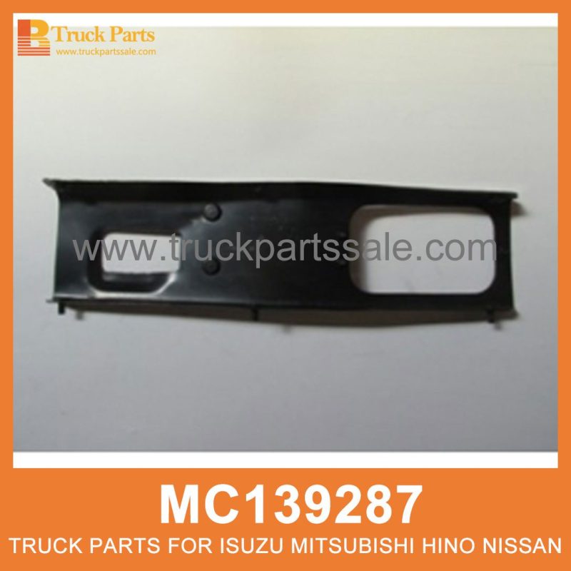 Bracket Right Front Bumper MC139287 for Mitsubishi truck Parachoques delantero derecho del soporte