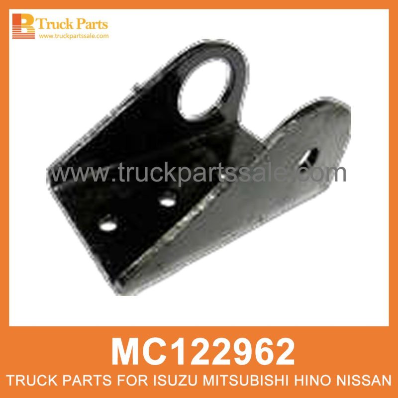 Bracket Right Front Side Front Spring MC122962 MB387234 for Mitsubishi truck Soporte delantero delantero delantero delantero