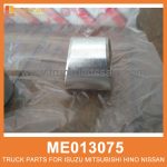 Bush Set Connecting Rod 36mm Taper Head set of 4 pcs ME013075 ME240993 for Mitsubishi truck Cabeza de conexi??n de la biela MM de la biela MM MM