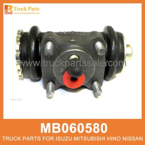 Cylinder Left Rear Wheel with Bleeding Screw MB060580 for Mitsubishi truck Rueda trasera izquierda del cilindro con tornillo de sangrado