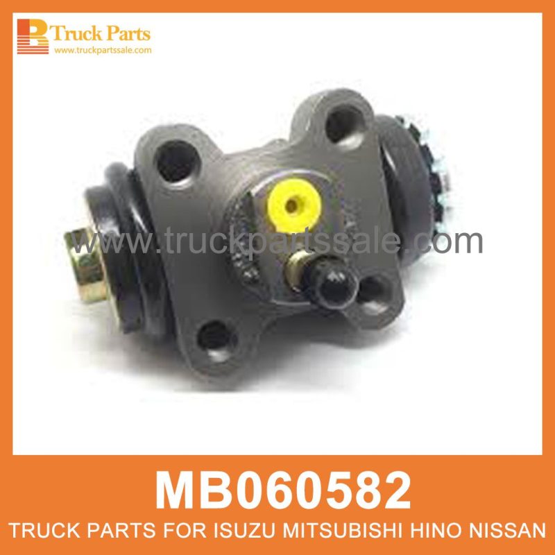 Cylinder Right Rear Wheel with Bleeding Screw MB060582 for Mitsubishi truck Cilindro