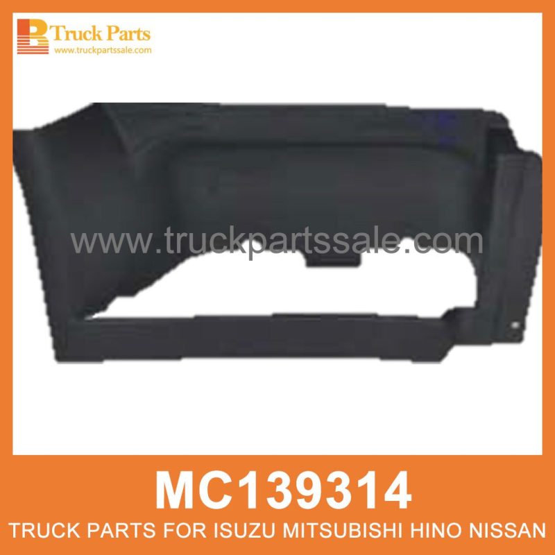 Garnish Right Foot Step MC139314 for Mitsubishi truck Decorar el paso del pie derecho