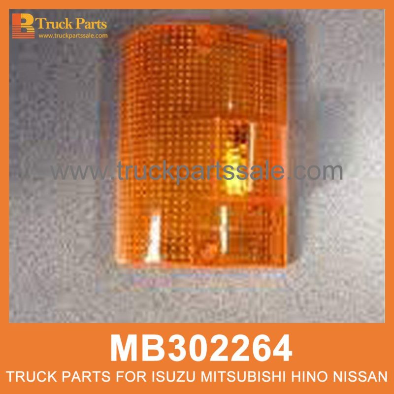 Lens Set Side Lamp set of 2 pcs MB302264 MB302265 for Mitsubishi truck L??mpara lateral establecida