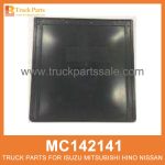 Mudflap Left Right Wheel MC142141 for Mitsubishi truck Rueda derecha izquierda de barro