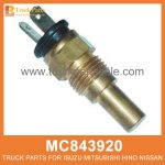 Sensor Water Temperature 2 Pin type MC843920 MC844972 MD050214 for Mitsubishi truck Temperatura del agua del sensor