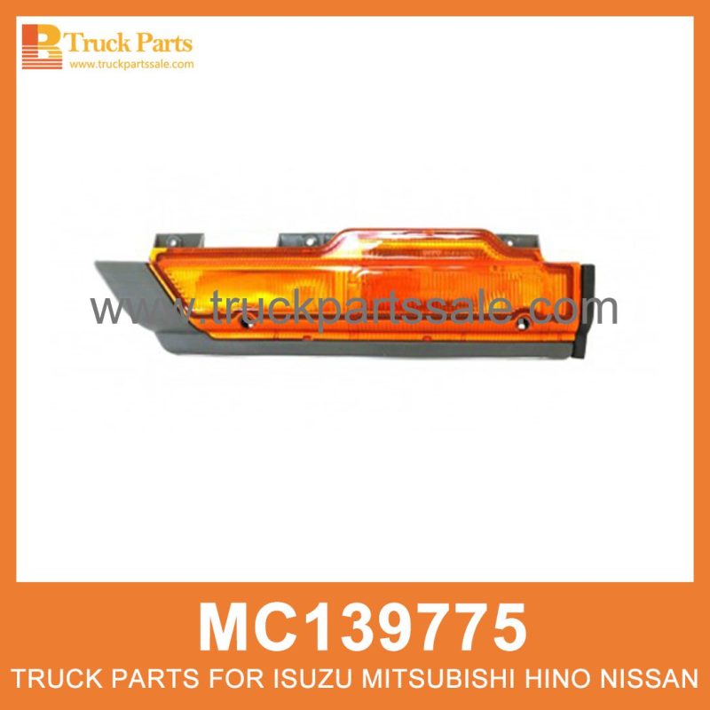 Side Lamp Right MC139775 214-1407R for Mitsubishi truck L??mpara lateral a la derecha