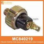 Switch Oil Pressure MC840219 for Mitsubishi truck Cambiar de presi??n de aceite