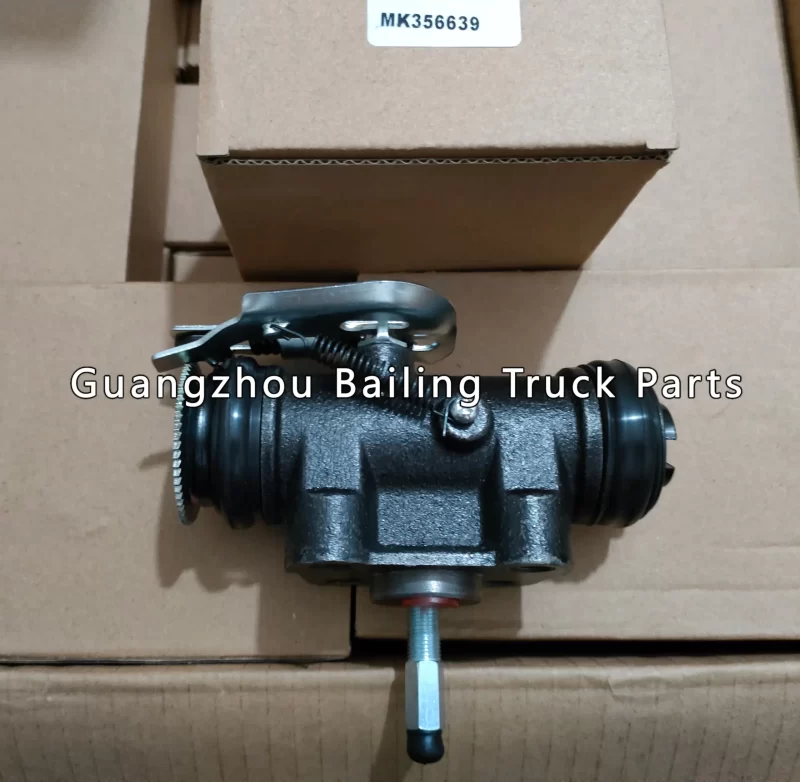 MK356639 Cylinder Left Rear Wheel with Bleeding Screw for Mitsubishi truck